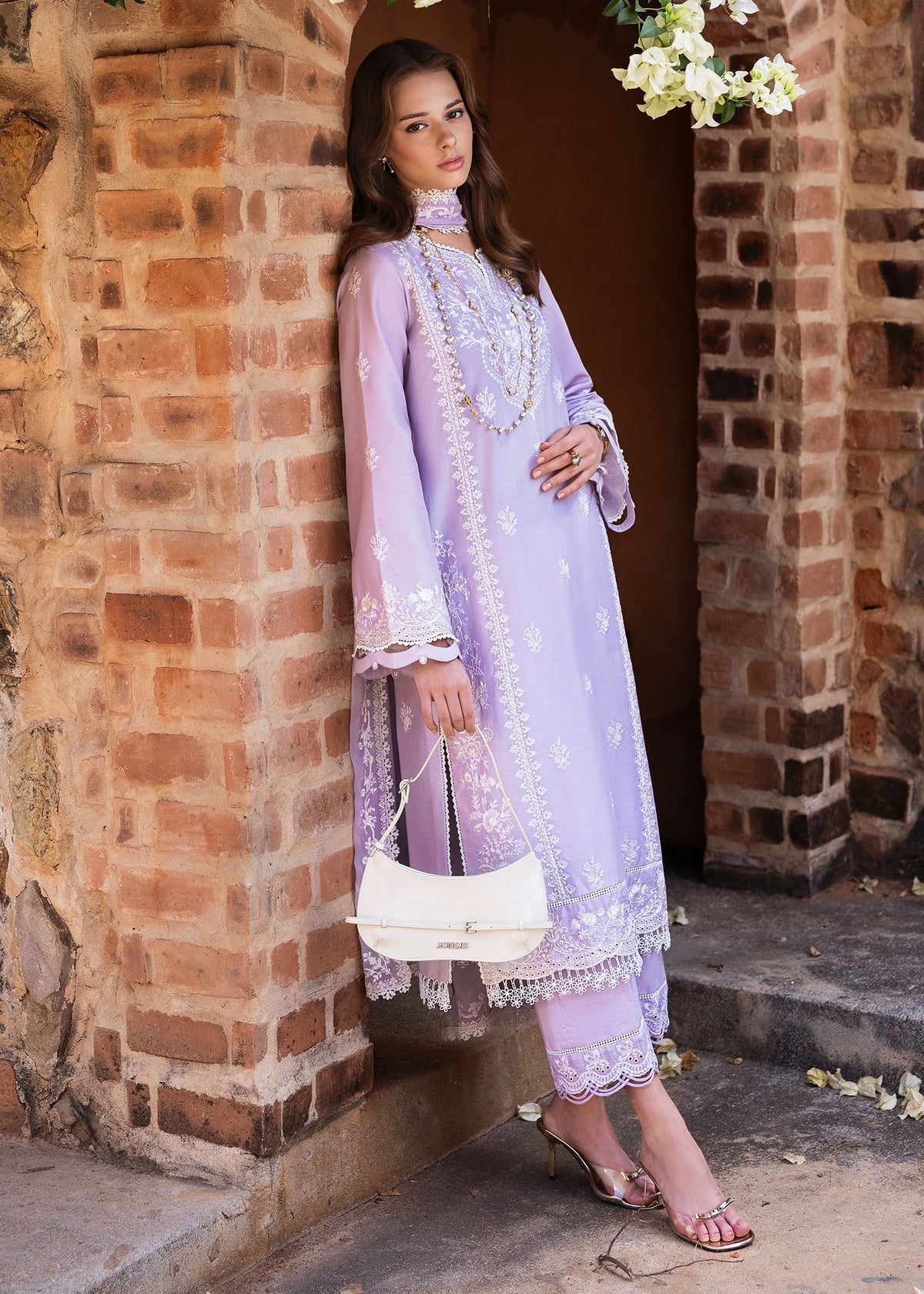 Zoe - Kanwal Malik