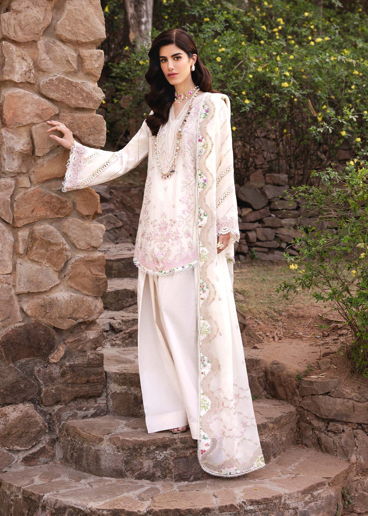 Amelia - Kanwal Malik