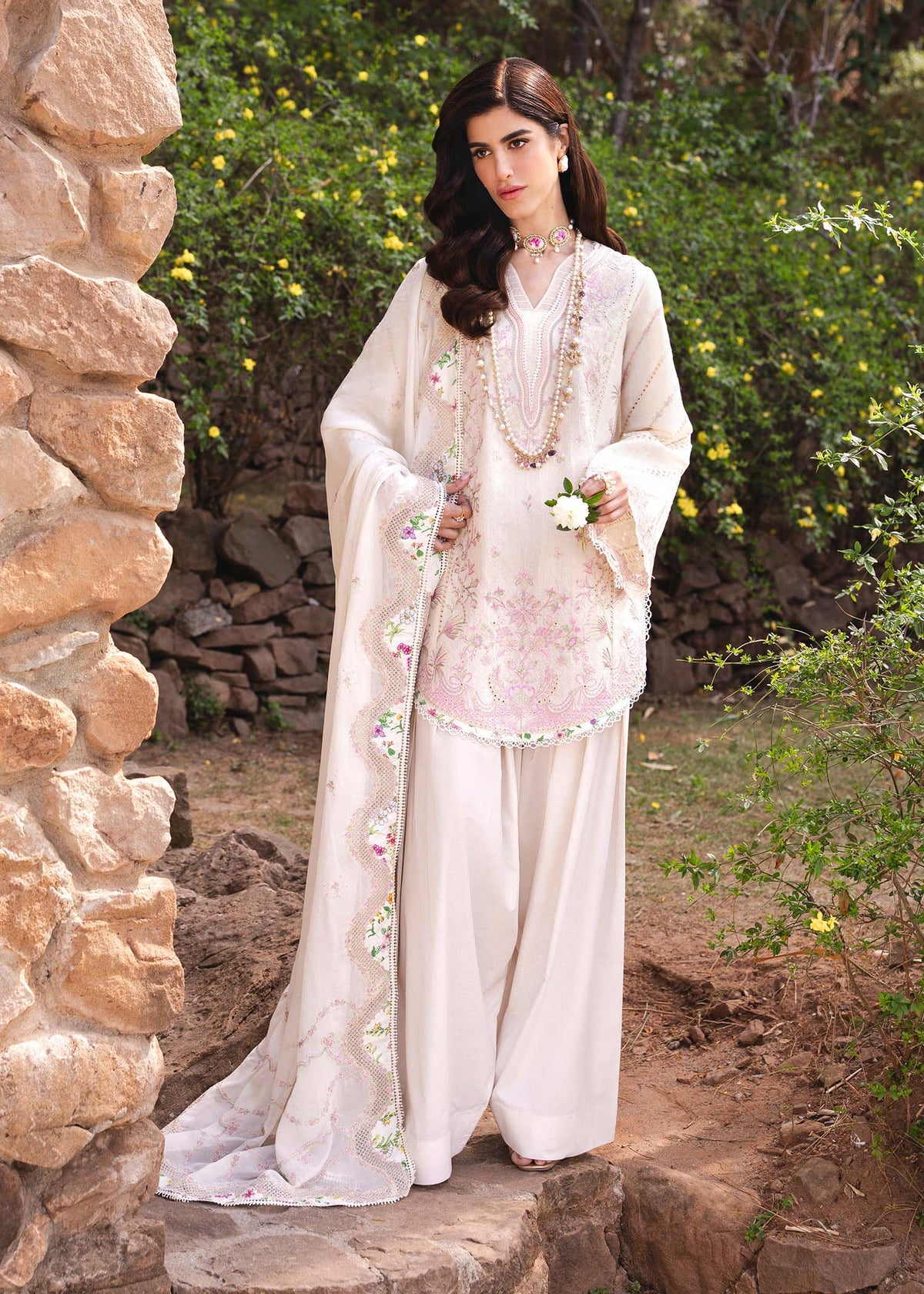 Amelia - Kanwal Malik