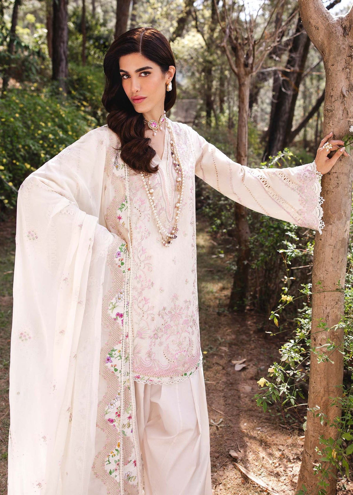 Amelia - Kanwal Malik