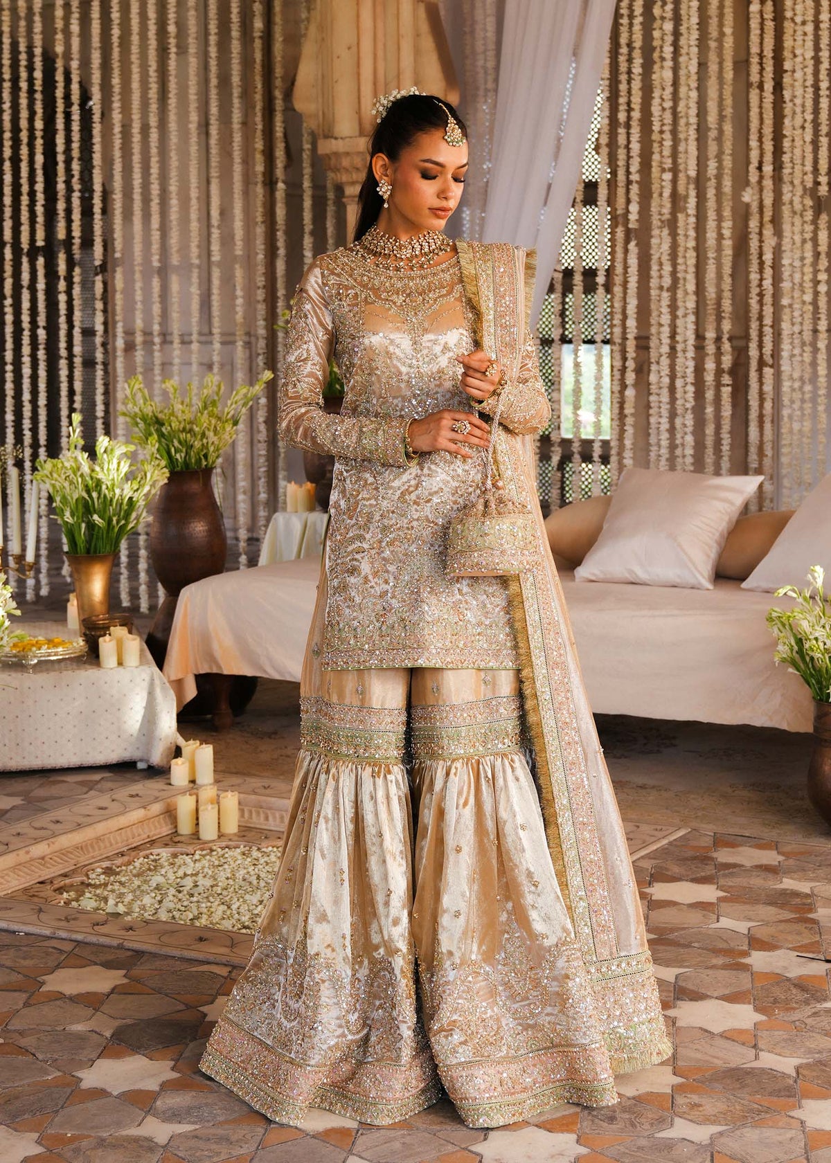 RESHAM - Kanwal Malik