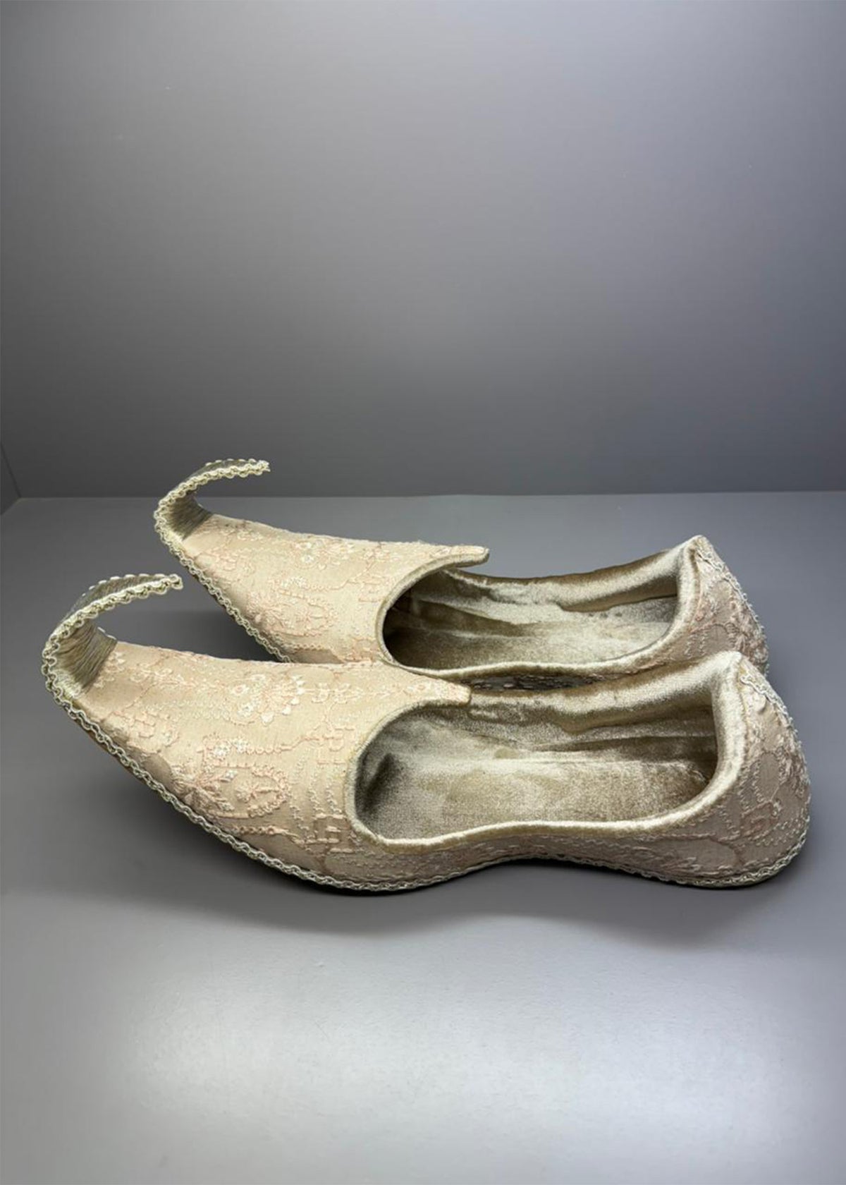 Nahil Shoes With Embellishment - Kanwal Malik