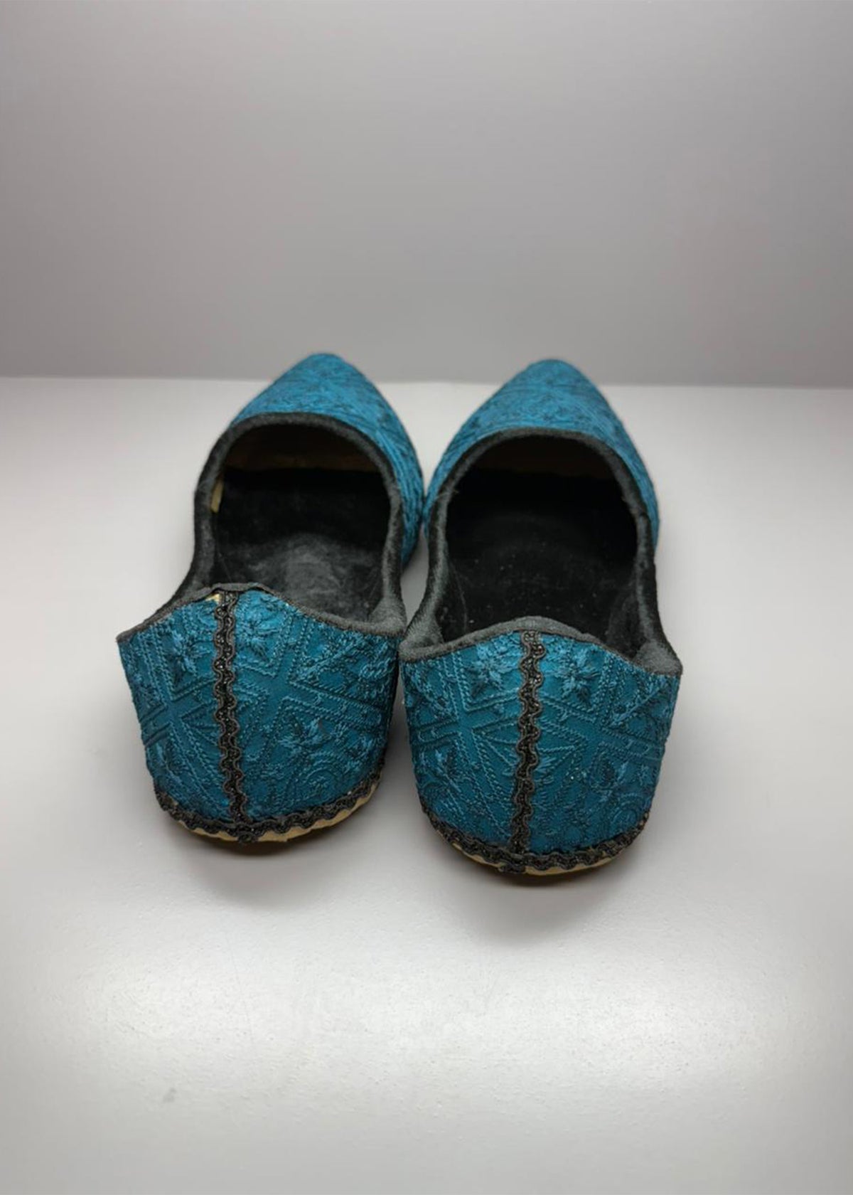 Saif Shoes With Embellishment - Kanwal Malik