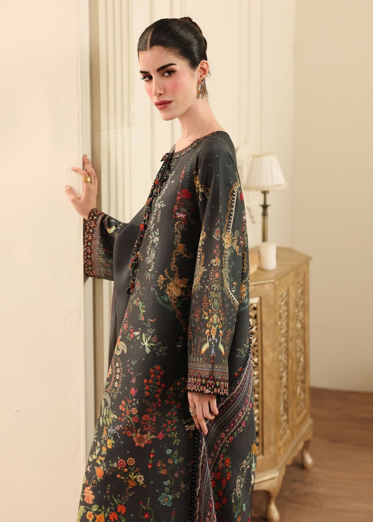 Ayra greyish black dupatta detail - Kanwal Malik luxe silk