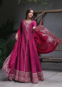 Laiya fusia detail view - Kanwal Malik luxury pret