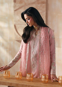 Leia powder pink crushed dupatta detail - Kanwal Malik luxury pret