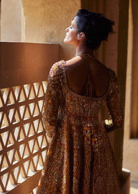 Mahra pure gold chata patti dupatta detail - Kanwal Malik bridal couture