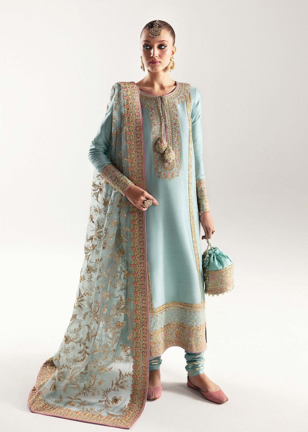 Manjeh ferozi ensemble complete look - Kanwal Malik