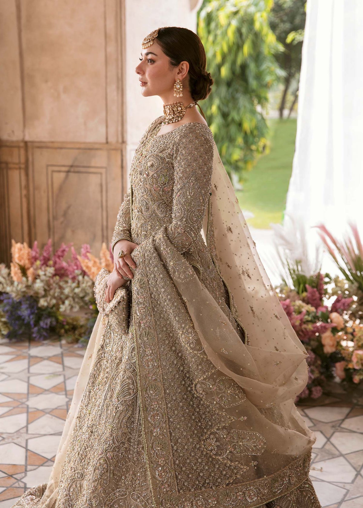 Minha nude jamavar lehanga border detail - Kanwal Malik bridal couture