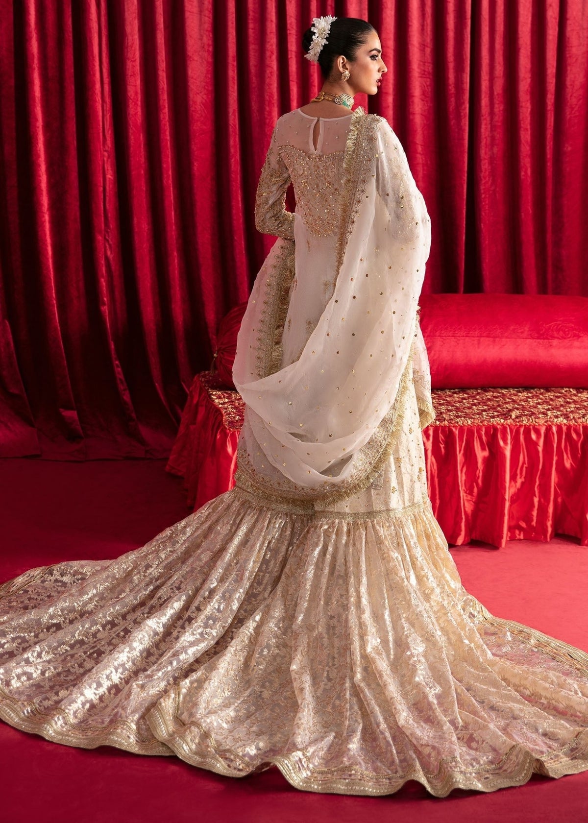 Muskaan off-white gold lace dupatta detail - Kanwal Malik