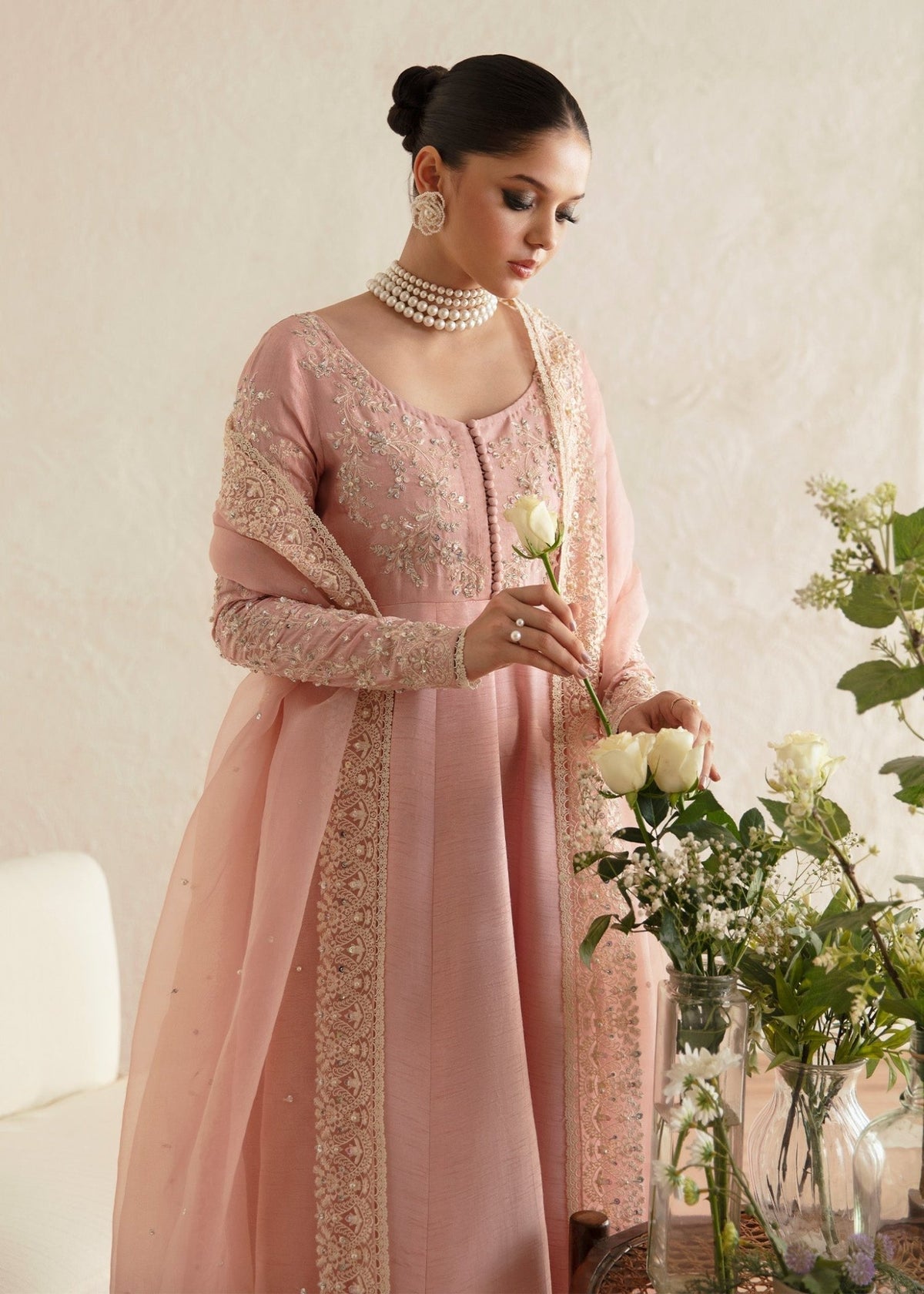 Tierra blush pink embellished dupatta detail - Kanwal Malik